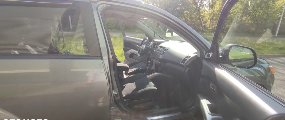 Mitsubishi Outlander cena 26000 przebieg: 259000, rok produkcji 2008 z Piastów małe 497